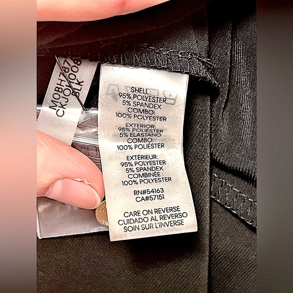 Calvin Klein Black Button Down Shirt (Medium) RN 54163 **BRAND NEW W/ TAGS!!🔖🎁** - Picture 8 of 11